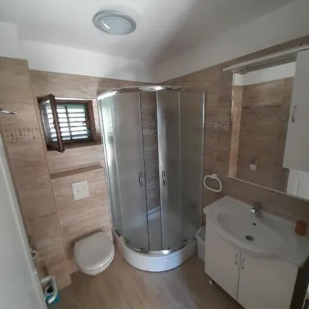 Comfort Apartments * تروغير