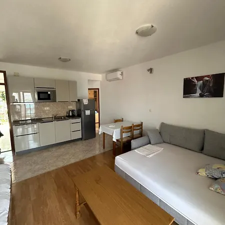 Comfort Apartment *